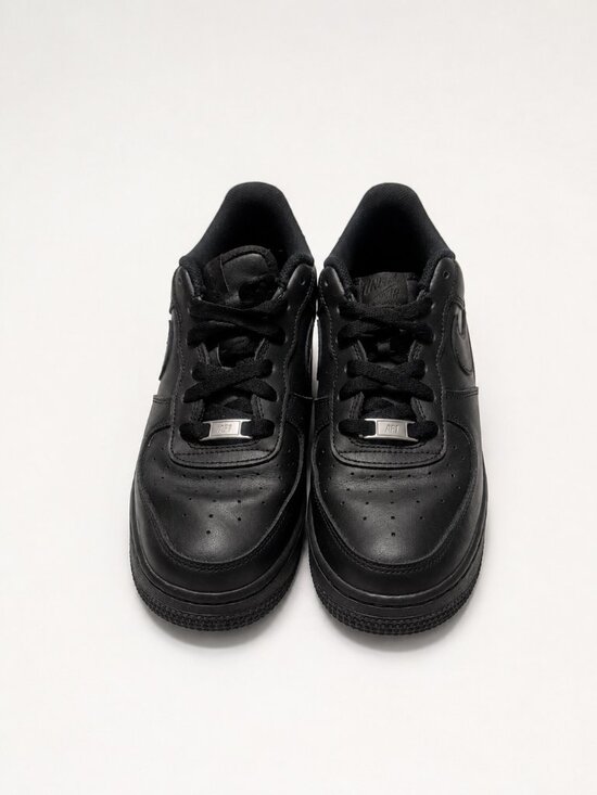 Nike Air Force Other - Nike Air Force 1 '07 Triple Black Sneakers Men's Size 7.5 EUC